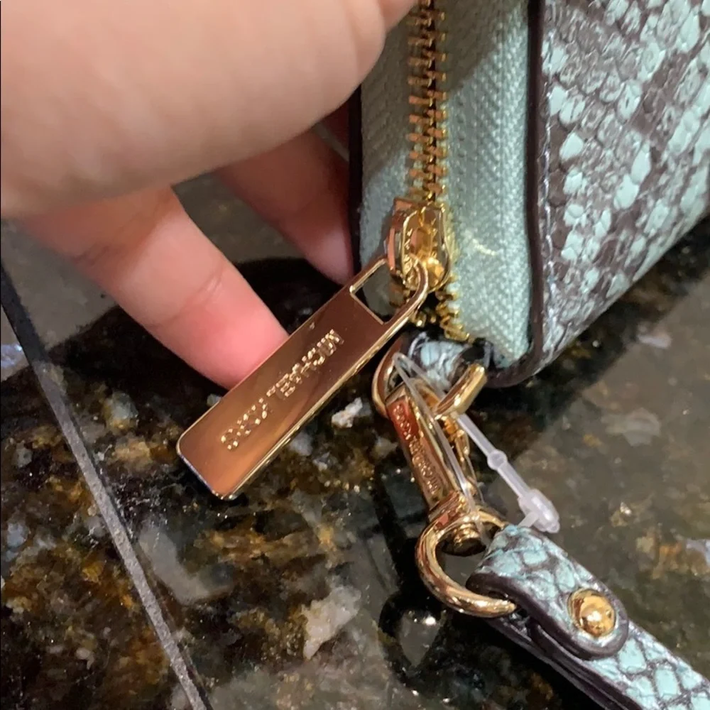 Michael Kors Large Travel Continental Wallet